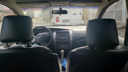 Imagem 7 de 9 de Nissan Livina 2012 1.8 Sl Flex Aut. 5p