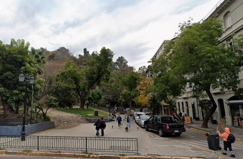 Victoria Subercaseaux / Metro Catolica / Cerro Santa Lucia