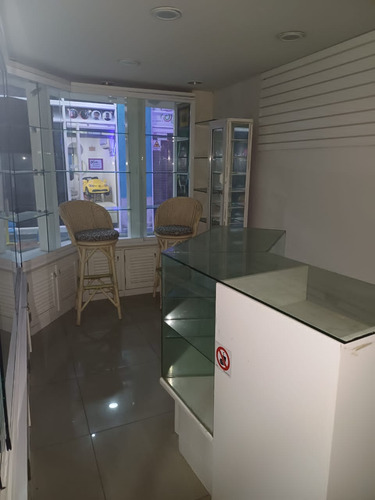 Local En Alquiler Planta Baja Camino Real Barcelona