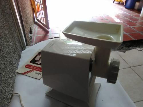 Imagen 6 de 7 de Molino De Alimetos Marca Oster 996-28