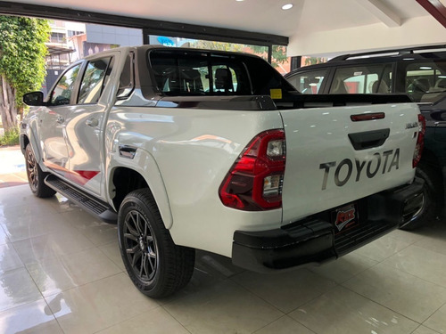 Imagen 6 de 12 de Toyota Hilux