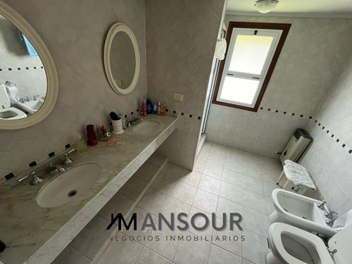 Chalet Sobre Lote De 1550m2 En Esquina Country San Diego