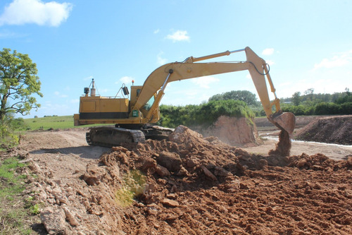 Imagen 10 de 10 de Servicio De Alquiler De Retroexcavadora Y Otras Maquinas.