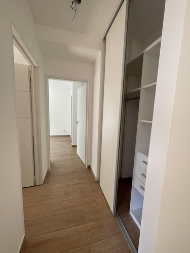 Depto De 2 Amb A Estrenar Con Toilette Y Baño En Suite Entrega Inmediata