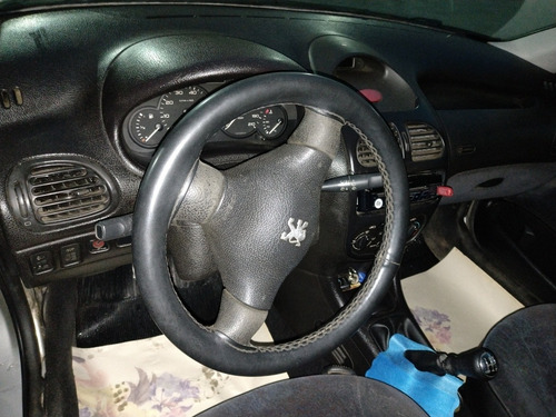 Imagem 5 de 11 de Peugeot 206 2000 1.6 Passion 5p