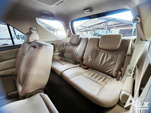 Toyota Hilux SW4 3.0 Srv 7l 4x4 Aut. 5p