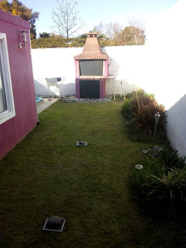 Imagen 18 de 20 de Permuta O Vende Hermoso Duplex Castelar-oportunidad!