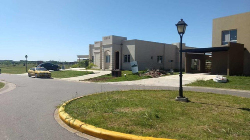 Imagen 7 de 18 de Excelente Lote En Venta En Área 11. San Sebastián.