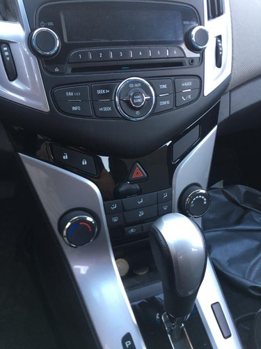 Imagen 8 de 11 de Chevrolet Cruze 1.8 Ls Hatchback Full
