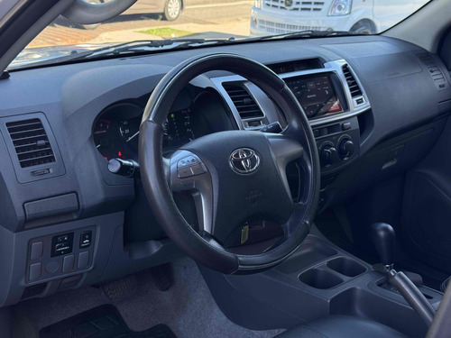 Toyota Hilux 2.7 SR 4X2 CD 16V FLEX 4P AUTOMÁTICO