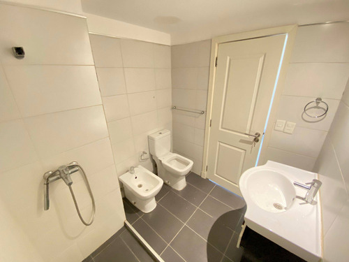 Venta Apartamento Con 2 Dormitorios En Parque Rivera