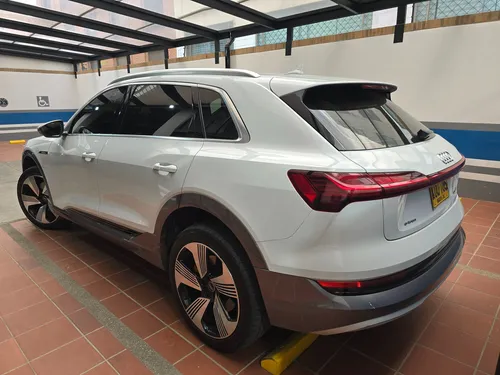 Audi E-tron Prestige