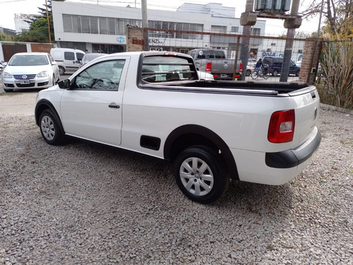 Imagen 4 de 11 de Volkswagen Saveiro 2015 1.6 128.000km Permuto Natanael