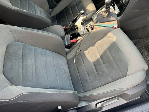 Imagen 14 de 18 de Volkswagen Vw Golf 1.4 Highline Tsi Dsg My 2017
