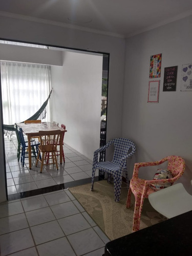 Casa Em Centro Com 2 Dormitórios - Su112