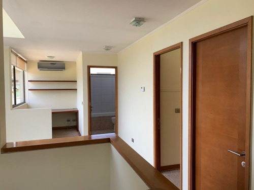 Linda Casa En Los Bravos, Remodelada .