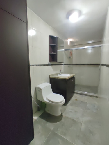 Imagen 9 de 9 de Invalmhouse Inmobiliaria. Apartamento En Venta La Sabana El Marques Avenida Intercomunal Guarenas Guatire.