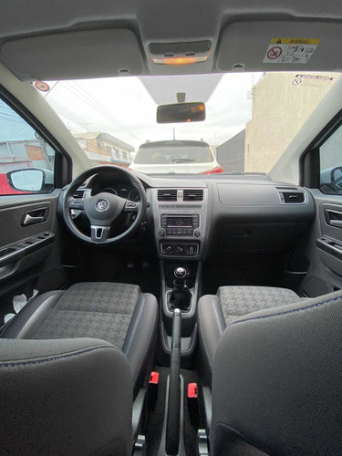 Imagem 5 de 11 de Volkswagen Fox 2015 1.6 Comfortline Total Flex 5p