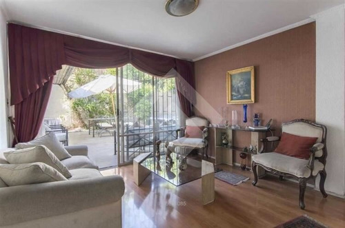 Casa En Venta De 4 Dorm. En La Reina