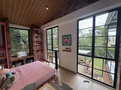 Casa En Venta En Alfaguara. Cod V11494