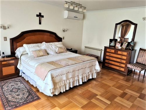 Vendo Excelente Casa 5 Dormitorios En Pleno Centro De Talca