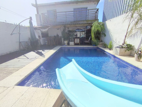 Casa En Venta 3 Dormitorios Con Piscina!!