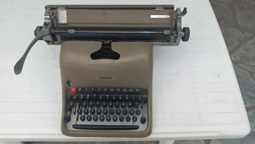 Maquina De Escribir Olivetti 