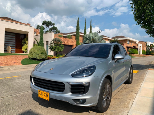 Porsche Cayenne S E-hybrid Platinum Edition Runout Package
