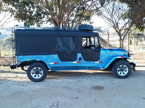 Toyota Jeep Esportivo 4x4