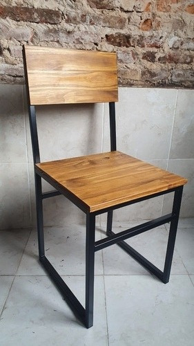 Imagen 2 de 2 de Silla Industrial Hierro Y Madera Alistonado 40x40x80cm Bar