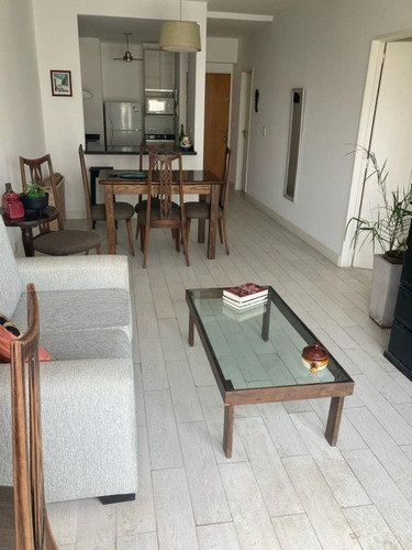 Totalmente Equipo,frente, Toilete,dormitorio En Suite Balcon