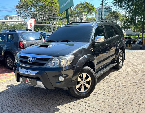 Toyota Hilux SW4 3.0 Srv 7l 4x4 Aut. 5p