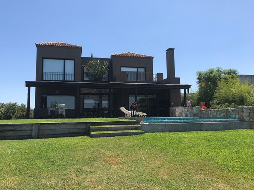 Casa  En Venta En San Francisco, Villanueva, Tigre