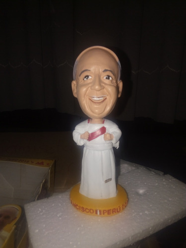 Papa Francisco Bubble Head