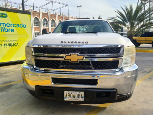 Imagen 4 de 12 de Chevrolet Silverado