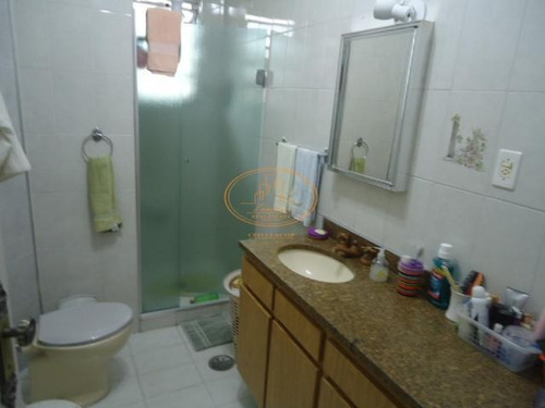 Apartamento Com 2 Dormitório(s) Localizado(a) No Bairro Macuco Em Santos / Santos - 5855