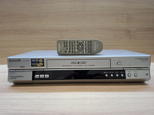 Video Cassete Vhs Panasonic Nv-hv60 - Funcionando 100% Prateado