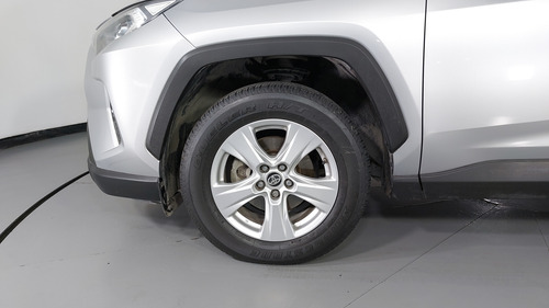 Toyota RAV4 2.5 XLE AWD AT