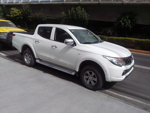 Imagen 1 de 6 de Mitsubishi L200 2018 2.4 Cabina Doble 4x2 Mt