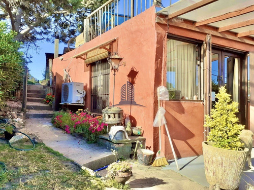 Venta Casa En Manantiales.- Ref: 1518