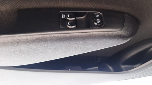 Imagem 2 de 15 de Hyundai Hb20 2017 1.0 Comfort Flex 5p