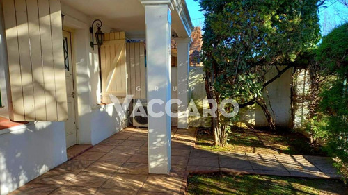 Imagen 2 de 30 de Casa - Moreno