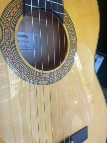 Imagen 3 de 9 de Guitarra Flamenca Yamaha Cg172sf Con Cuerdas De Nylon