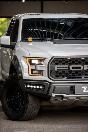Imagen 10 de 23 de Ford F-150 Raptor Cabina