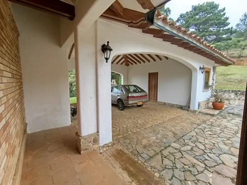 Finca En Arriendo Ubicada En Rionegro Sector Rotonda Sajonia (22136).