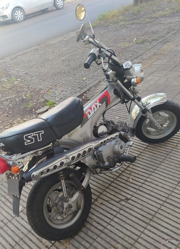 Imagen 10 de 15 de Honda Dax St 70
