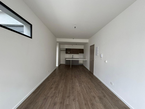 Venta Apartamento 1 Dormitorio Con Jardin Pocitos
