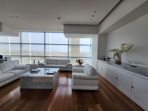 Oficina Premium En Venta En Torre Jv Iii - Piso Completo