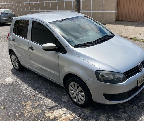 Imagem 3 de 12 de Volkswagen Fox 1.0 Tec (flex) 2p