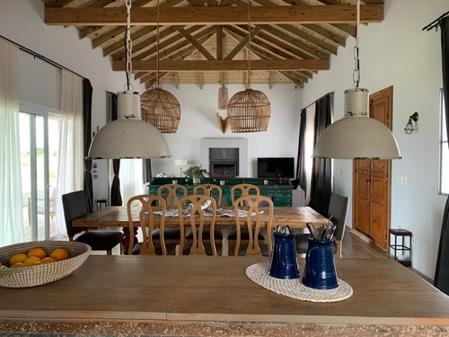 Casa En Venta De 3 Dormitorios En Pueblo Mio